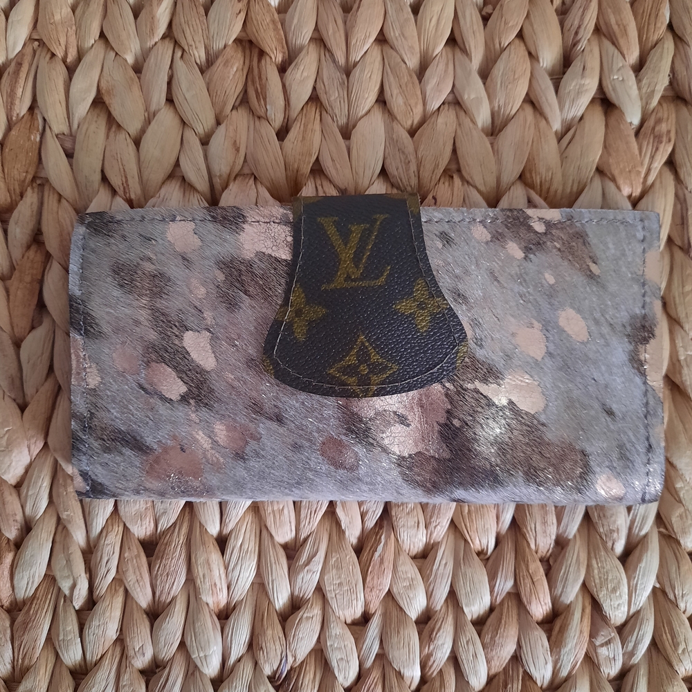 Louis Vuitton Spotted Wallet in Black and Brown